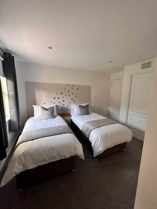 Apartment In Queens Court, Banchory Inchmarlo エクステリア 写真