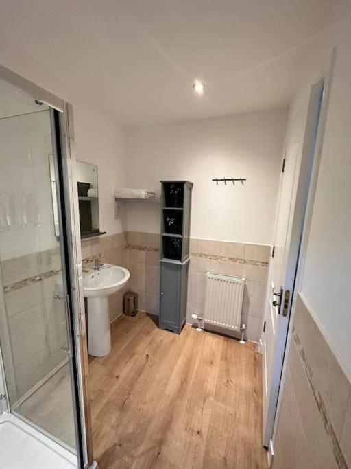 Apartment In Queens Court, Banchory Inchmarlo エクステリア 写真